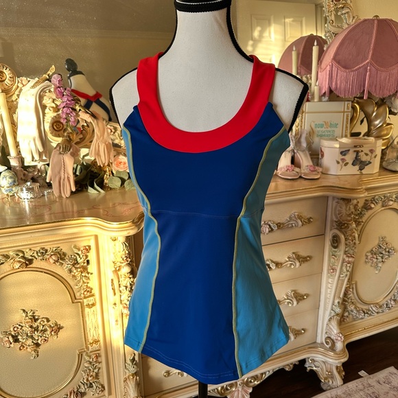 Snow White inspired Workout top from Crowned Athletics - Picture 3 of 6